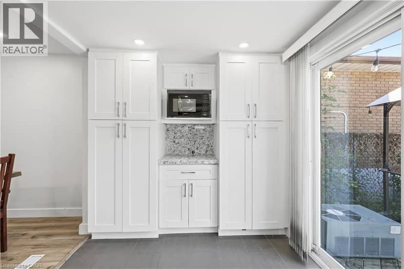 658 UPPER WELLINGTON Street — photo 18 of 40
