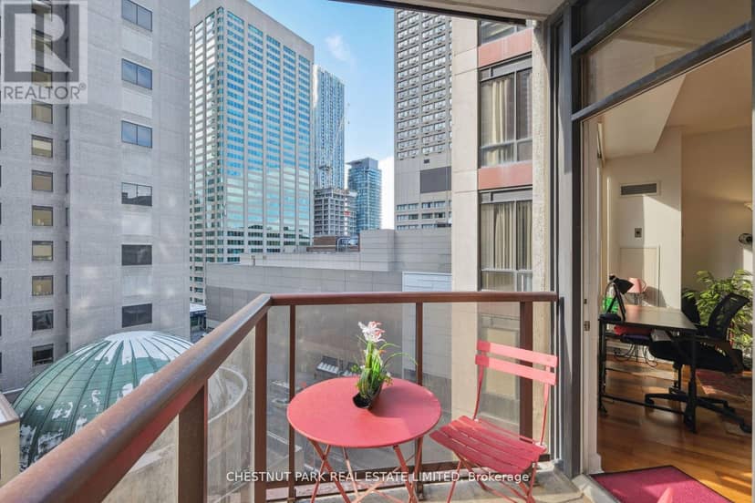 1014 - 85 Bloor Street E — photo 16 of 26