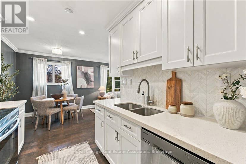 1-4 - 540 Mary Street E, Whitby, photo 7