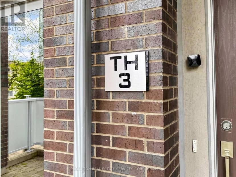 TH3 - 330 Village Green Square, Toronto, photo 4