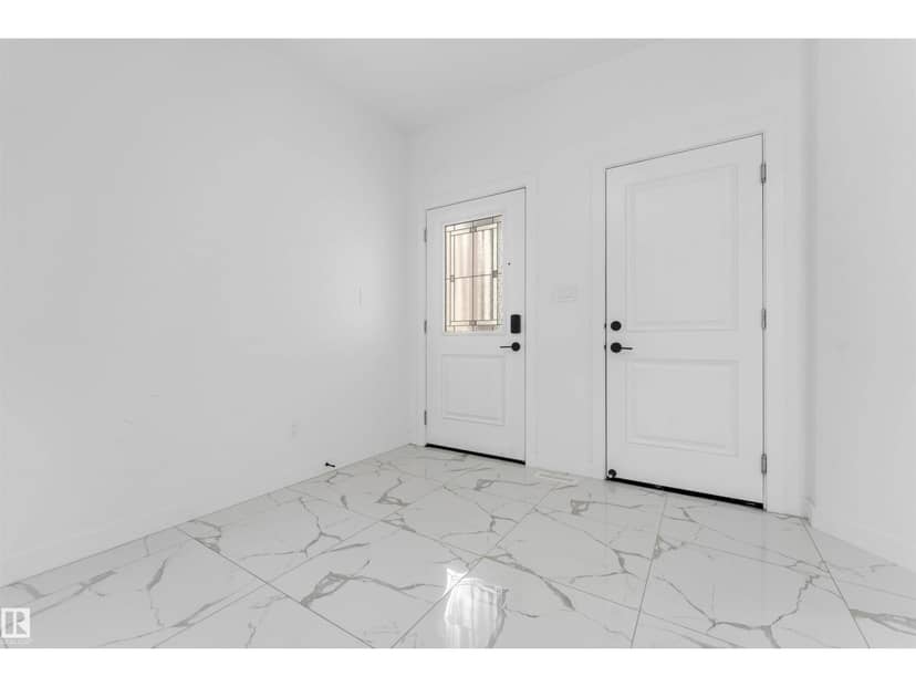 1428 11 AV NW — photo 12 of 36
