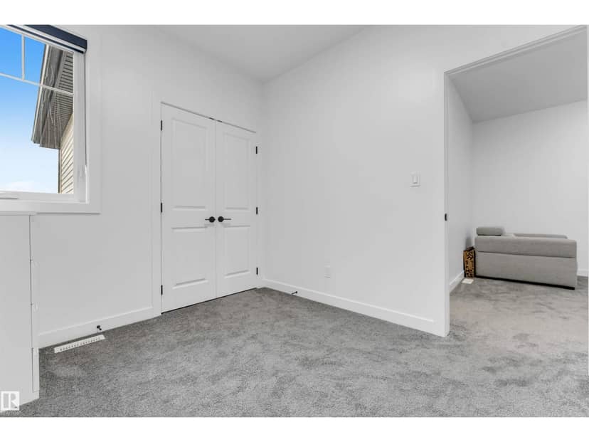 1428 11 AV NW — photo 24 of 36