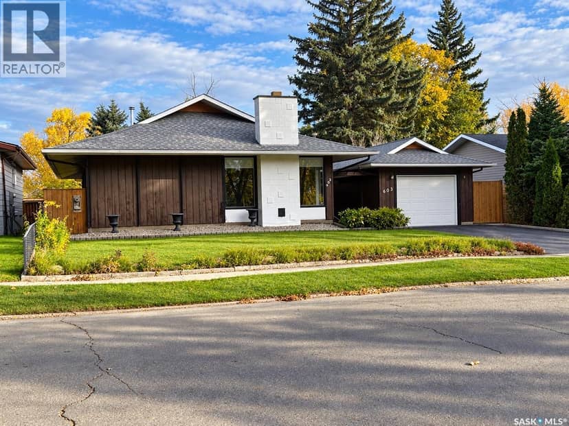603 3rd AVENUE NW, Weyburn
