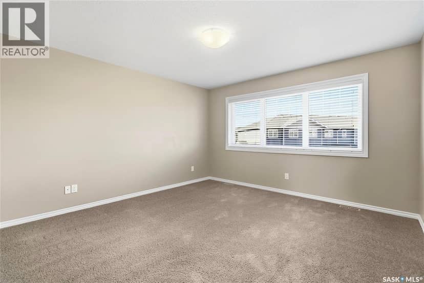 251 4002 Sandhill CRESCENT — photo 16 of 35