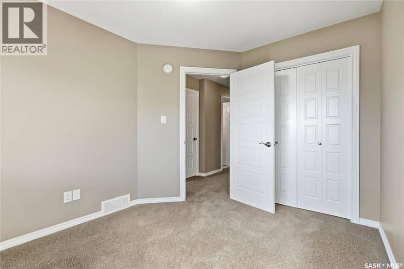 251 4002 Sandhill CRESCENT — photo 26 of 35