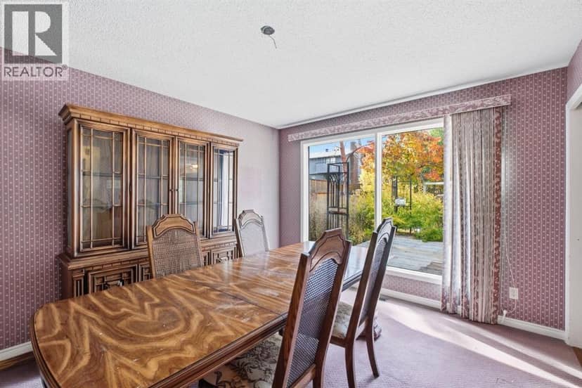331 Oakfern Crescent SW — photo 22 of 39