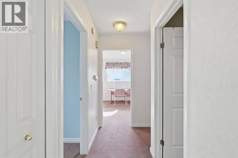 331 Oakfern Crescent SW — photo 23 of 39