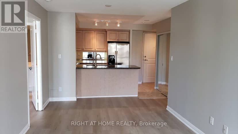 327 - 900 Mount Pleasant Road — photo 8 of 25