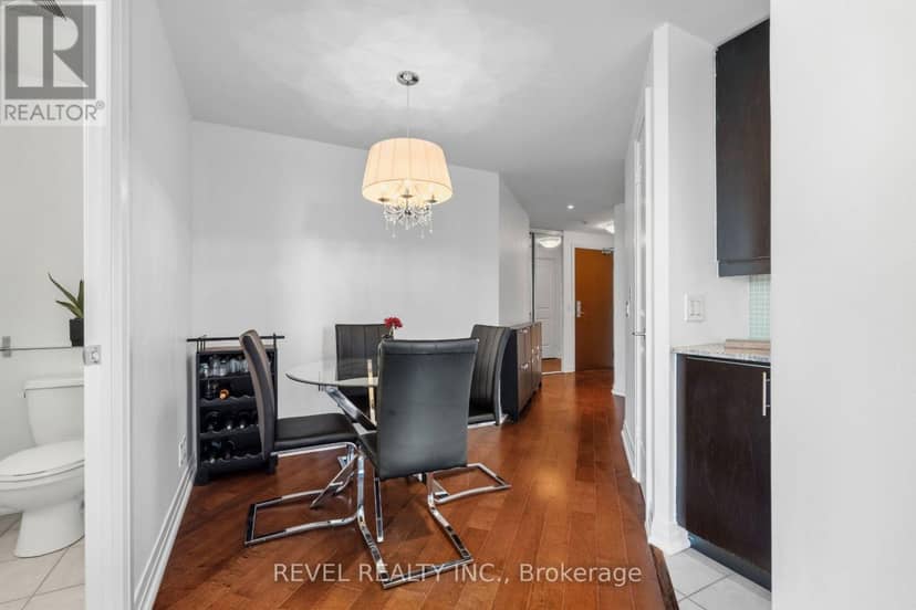 511 - 1055 Southdown Road — photo 15 of 40