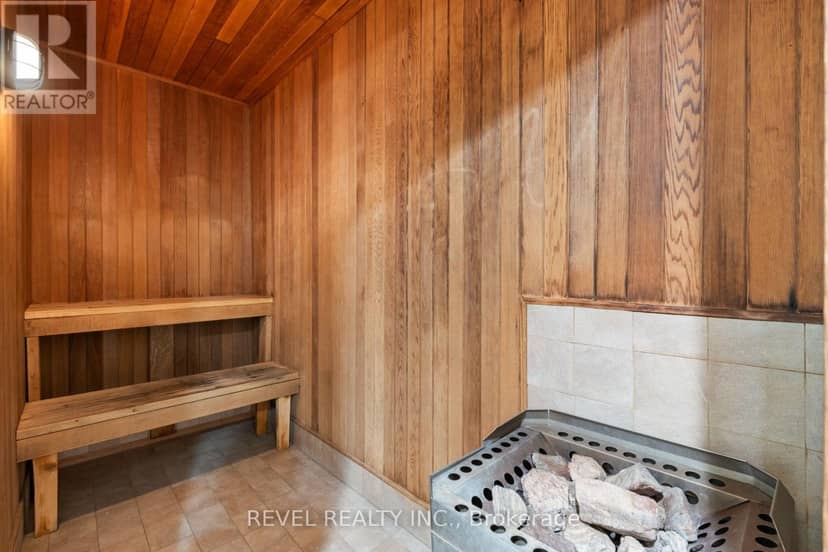 511 - 1055 Southdown Road — photo 30 of 40