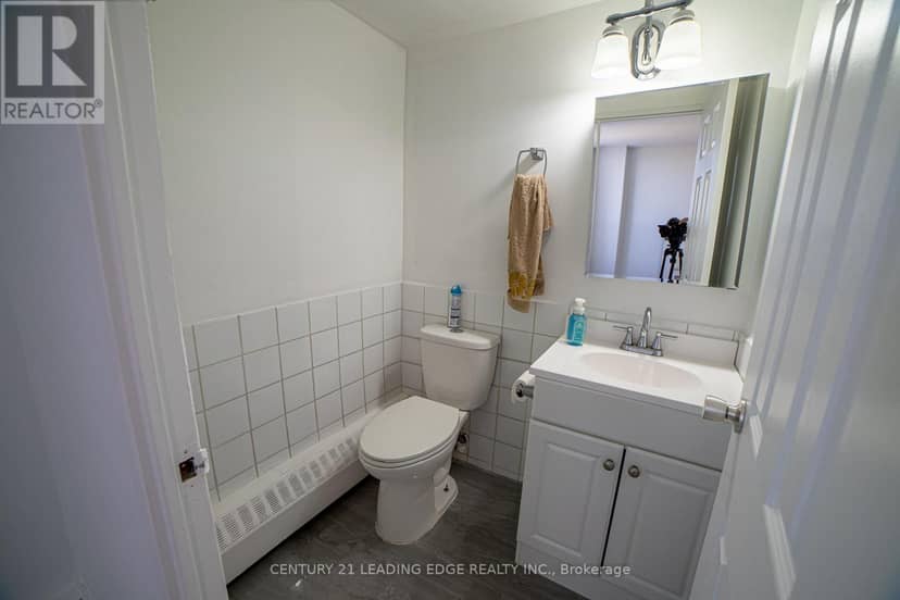 604 - 25 Four Winds Drive — photo 19 of 20
