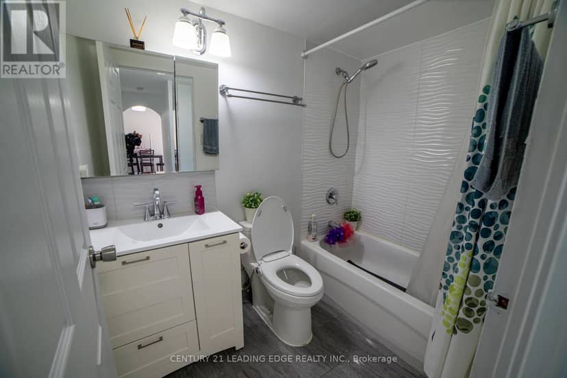 604 - 25 Four Winds Drive — photo 11 of 20