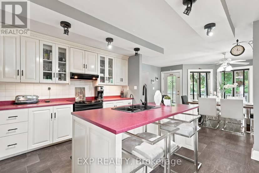 4 Flora Street — photo 17 of 40