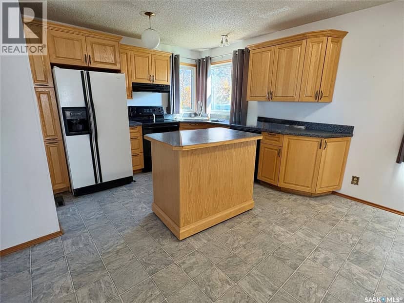306 2nd STREET W, Kyle, photo 2
