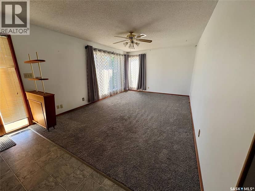 306 2nd STREET W, Kyle, photo 7