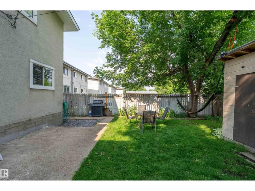 11236 40 AV NW — photo 39 of 40