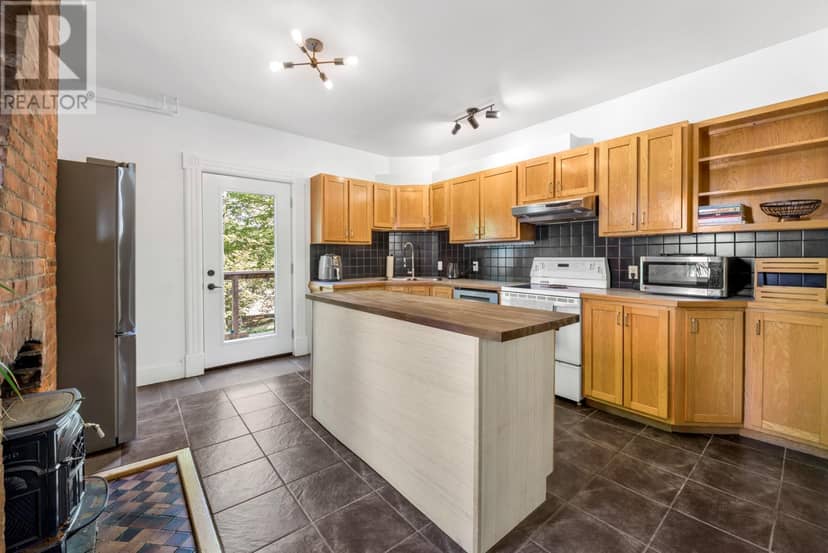 176 Patrick Street — photo 7 of 21