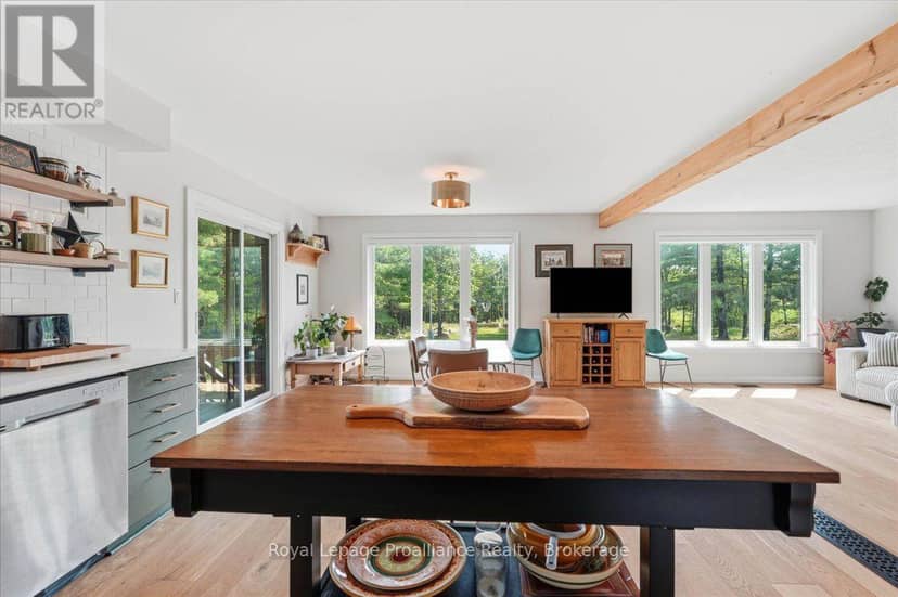 10389 41 Highway, Addington Highlands, photo 8