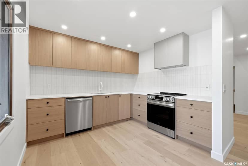 27 Quincy DRIVE — photo 12 of 40