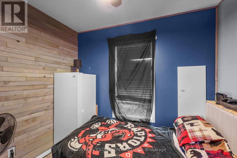 57 - 2189 Dundas Street — photo 10 of 22