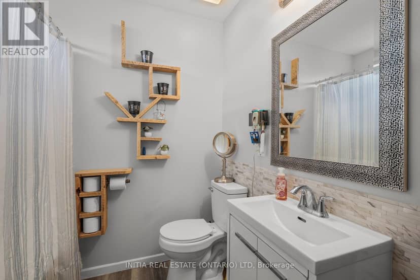 57 - 2189 Dundas Street — photo 13 of 22