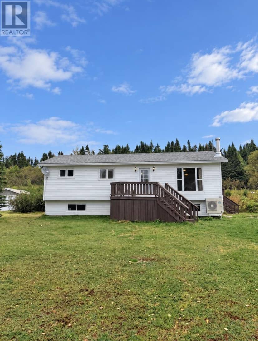 1063 Random Island Road, Weybridge