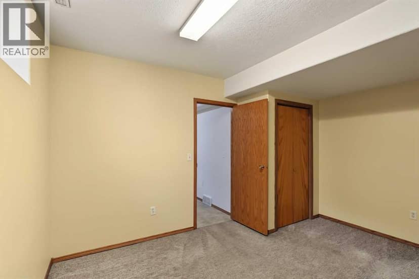 9323 69A Avenue — photo 24 of 39