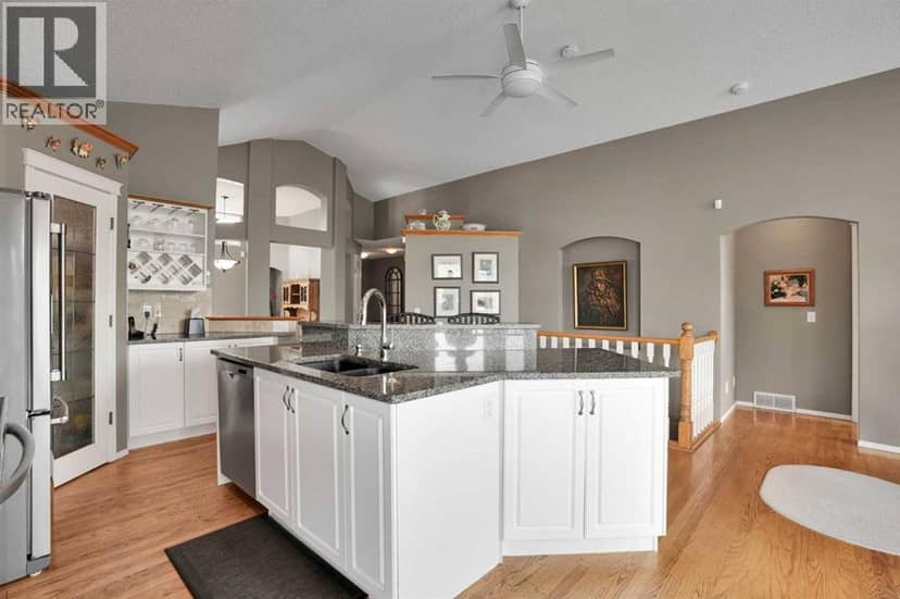95 Citadel Grove NW — photo 17 of 40