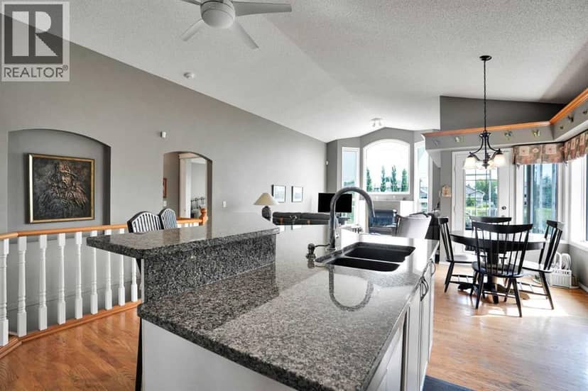95 Citadel Grove NW — photo 18 of 40