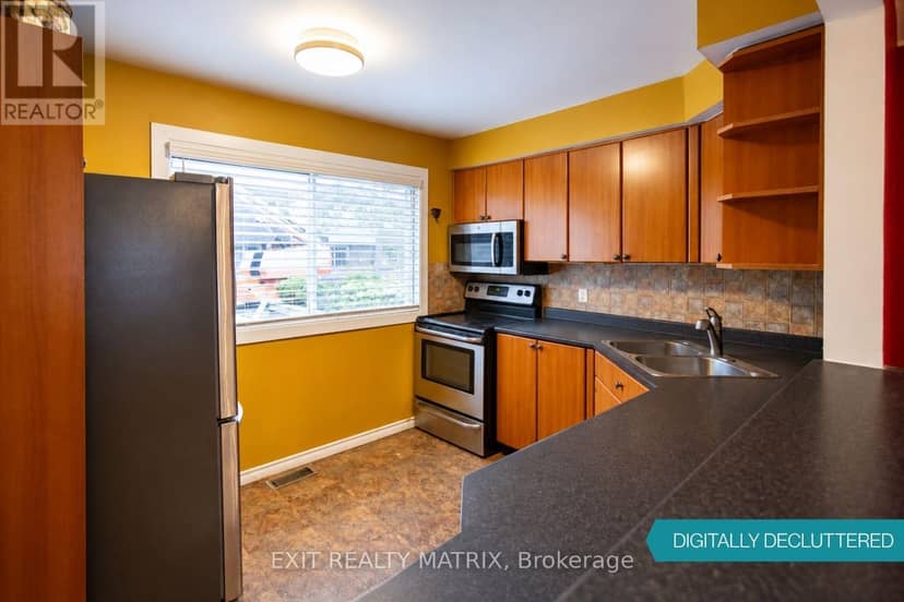 3006 Fairlea Crescent, Ottawa, photo 2