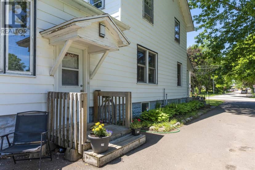 68 Connaught Avenue — photo 6 of 40