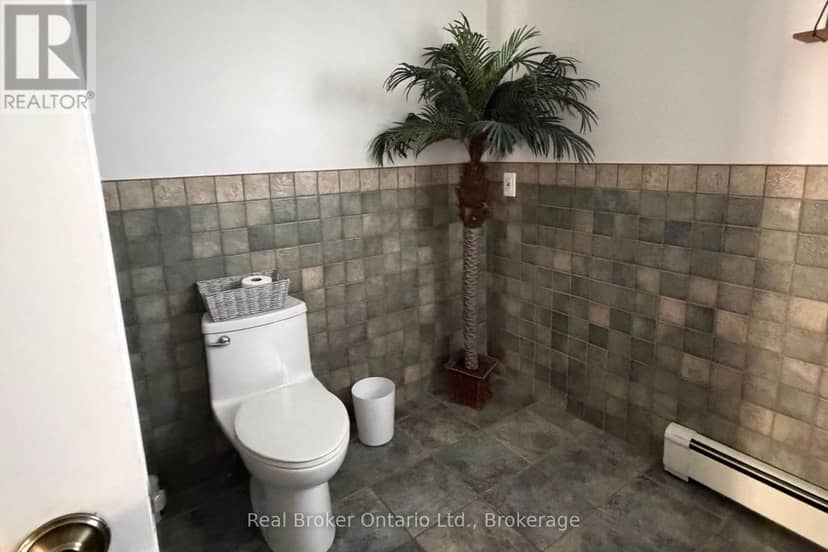 320 Lafontaine Road W — photo 16 of 40