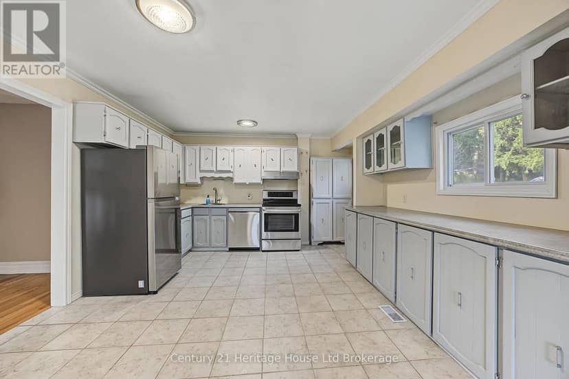 17846 Evelyn Drive — photo 12 of 37