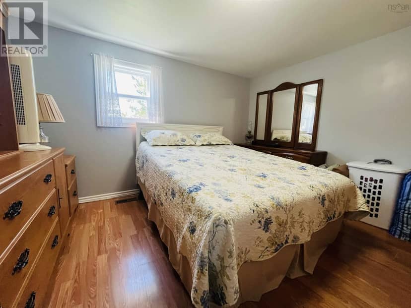 75 Hillside Drive — photo 17 of 21