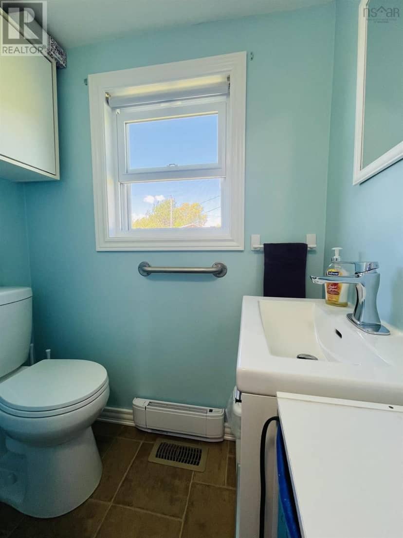 75 Hillside Drive — photo 16 of 21