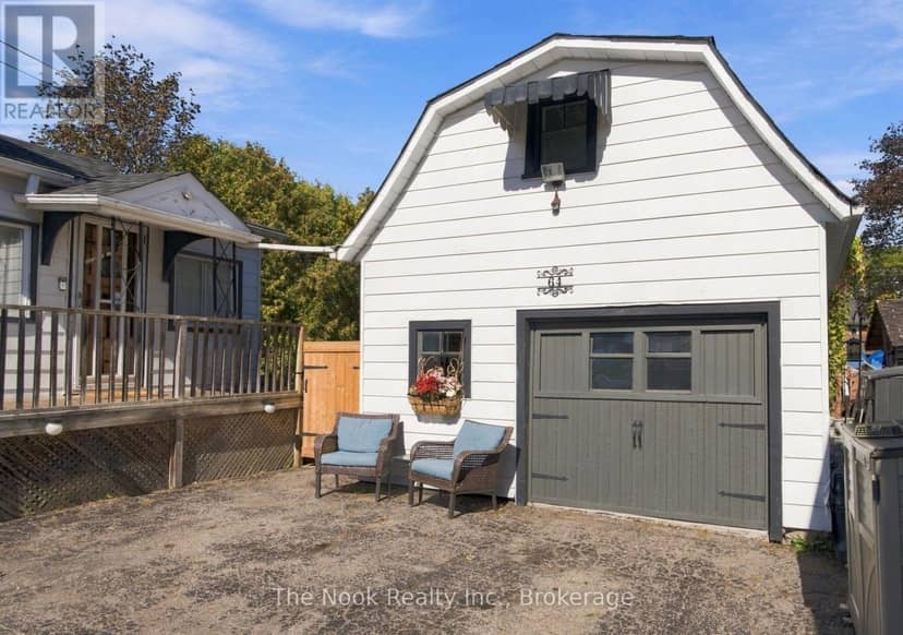 64 Wellington Street — photo 2 of 40