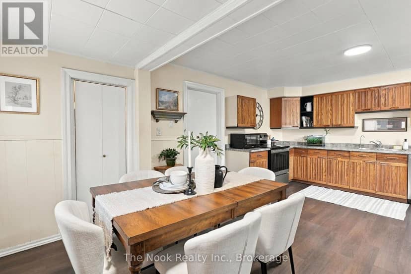 64 Wellington Street — photo 20 of 40
