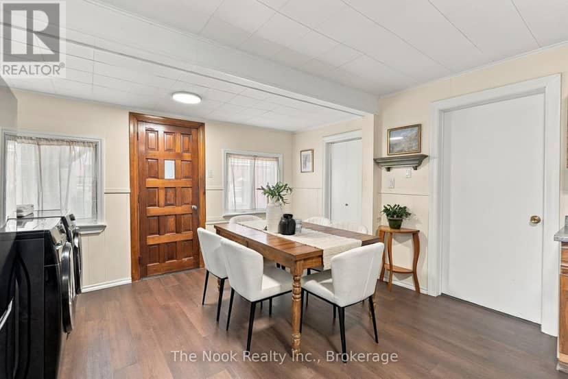 64 Wellington Street — photo 24 of 40