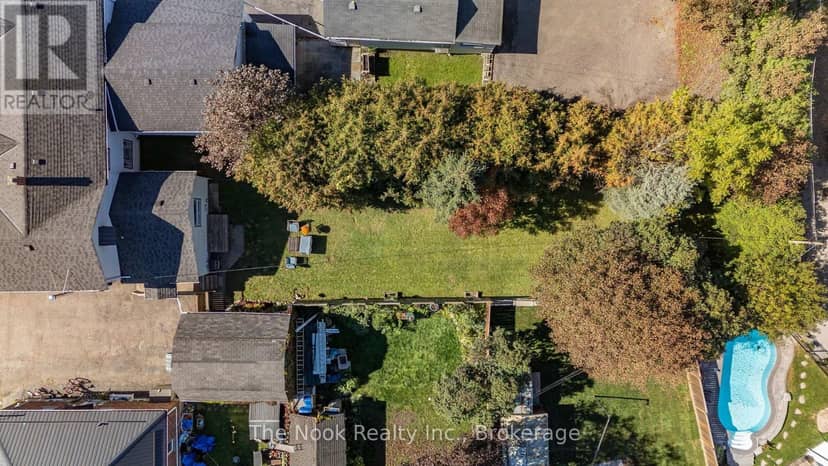 64 Wellington Street — photo 3 of 40