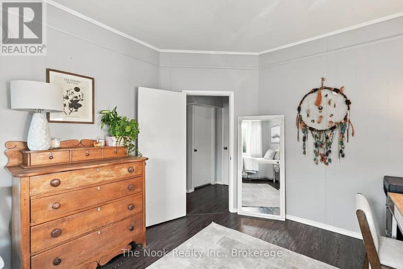 64 Wellington Street — photo 30 of 40