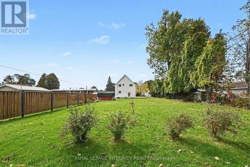 36 Kent Crescent — photo 20 of 22