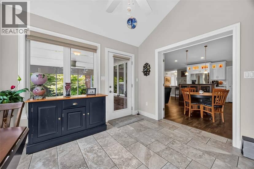 821 Carriage WAY — photo 16 of 40