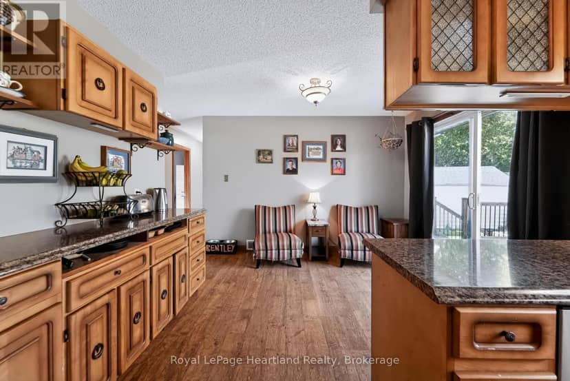 107 Mary Street — photo 10 of 40