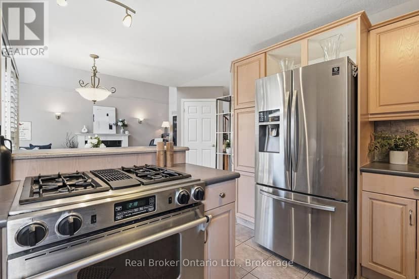 225 Summerfield Drive — photo 16 of 40