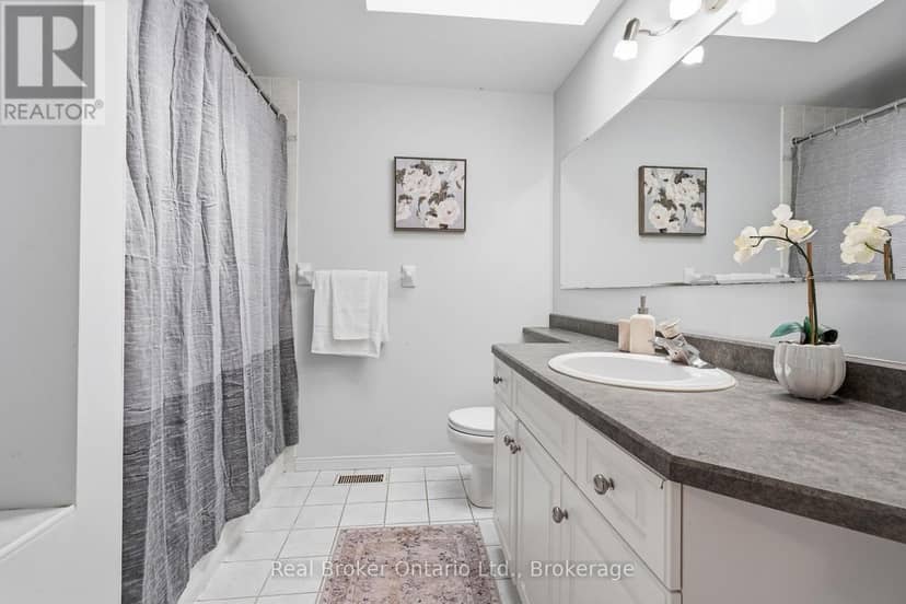 225 Summerfield Drive — photo 33 of 40