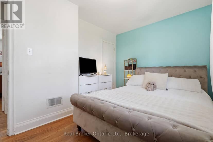 68 Emma Street — photo 16 of 40
