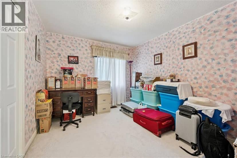 176 SANDFORD FLEMING Drive — photo 12 of 32