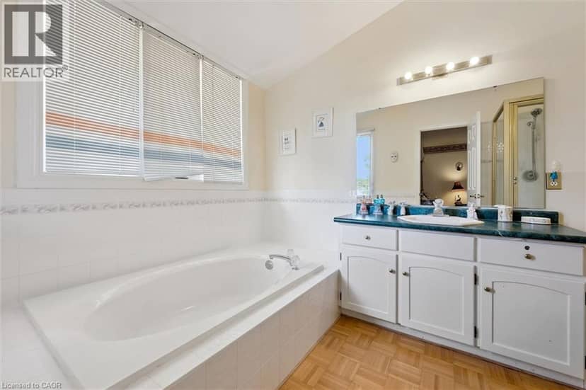 176 SANDFORD FLEMING Drive — photo 19 of 32