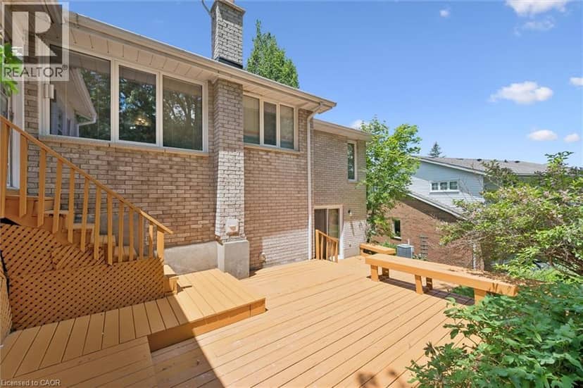 176 SANDFORD FLEMING Drive — photo 31 of 32