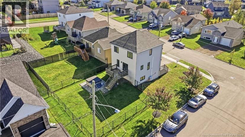 279 Freeman — photo 6 of 40